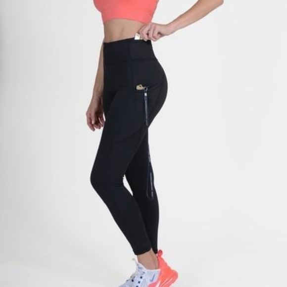 YELETE High Waist Solid Black Workout Leggings With Pockets Size Medium NWT - Picture 2 of 9